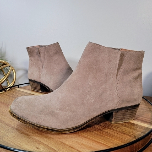 Lucky Brand Benissa Suede Ankle Boots Size 9.5 - Picture 3 of 17